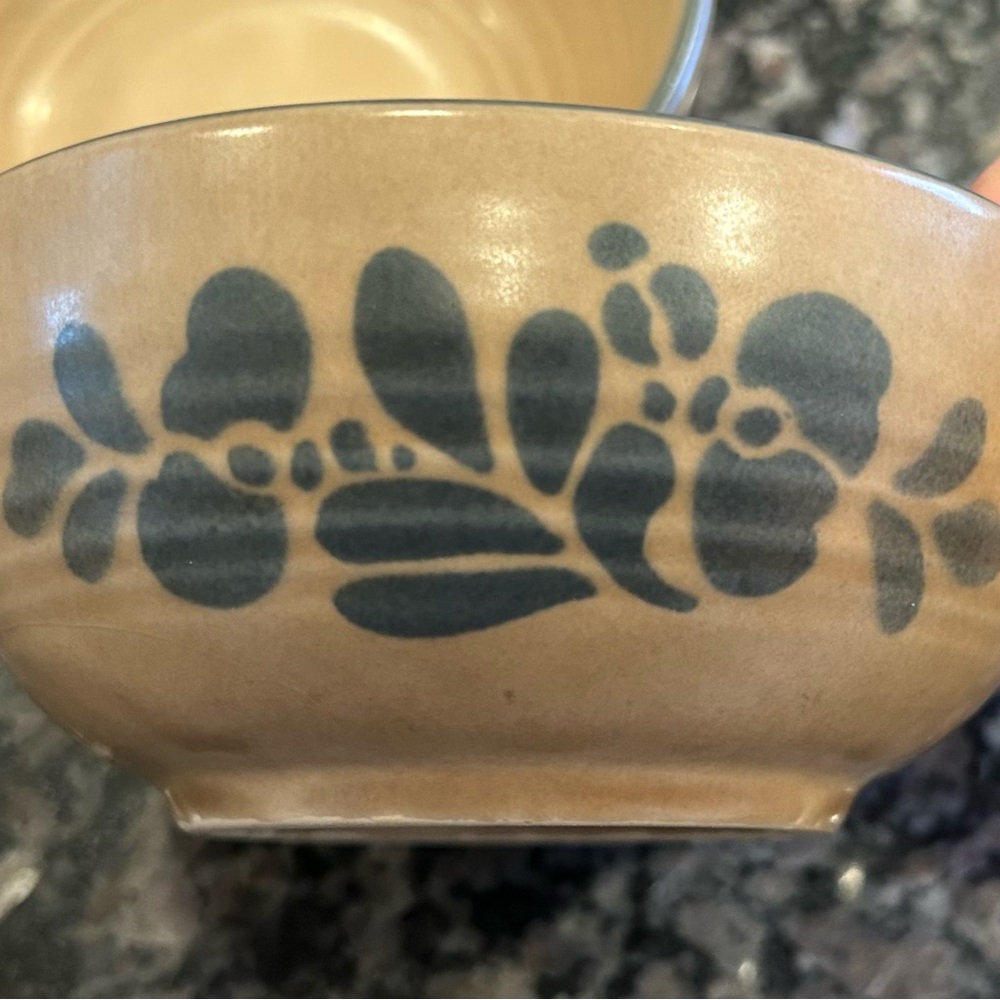 Pfaltzgraff Folk Art Tan and Blue Ceramic Bowl set of 6.